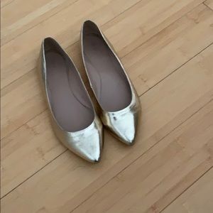 BCBG génération gold flats